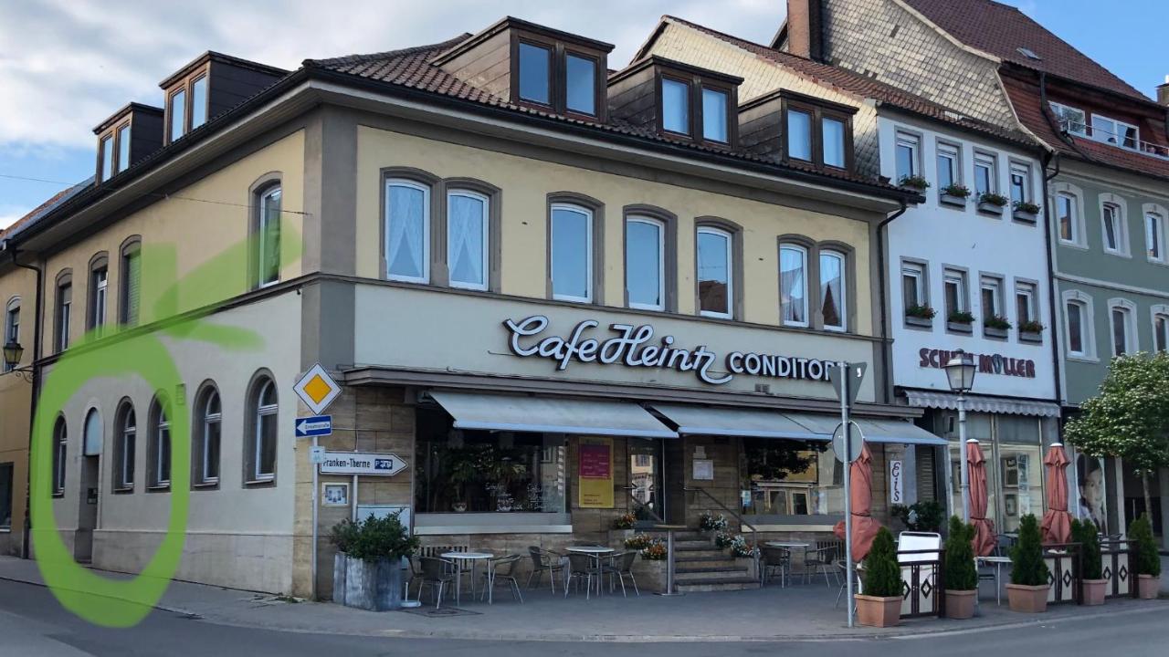 Ferienwohnungen & Apartments Heintz - Ihre Unterkunft Am Marktplatz In Bad Koenigshofen باد كنيغسهوفن ايم غرابفلد المظهر الخارجي الصورة